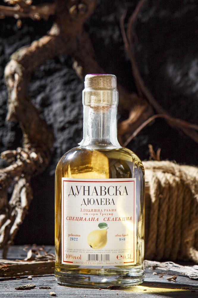 Дунавска Дюлева Ракия - 500 мл. 40% об.